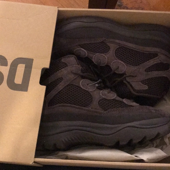 YZY DSRT BT Kids ( Yezzy Kids Boots) - Picture 1 of 3